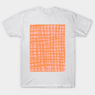 Retro grid pattern - pastel orange and pink T-Shirt